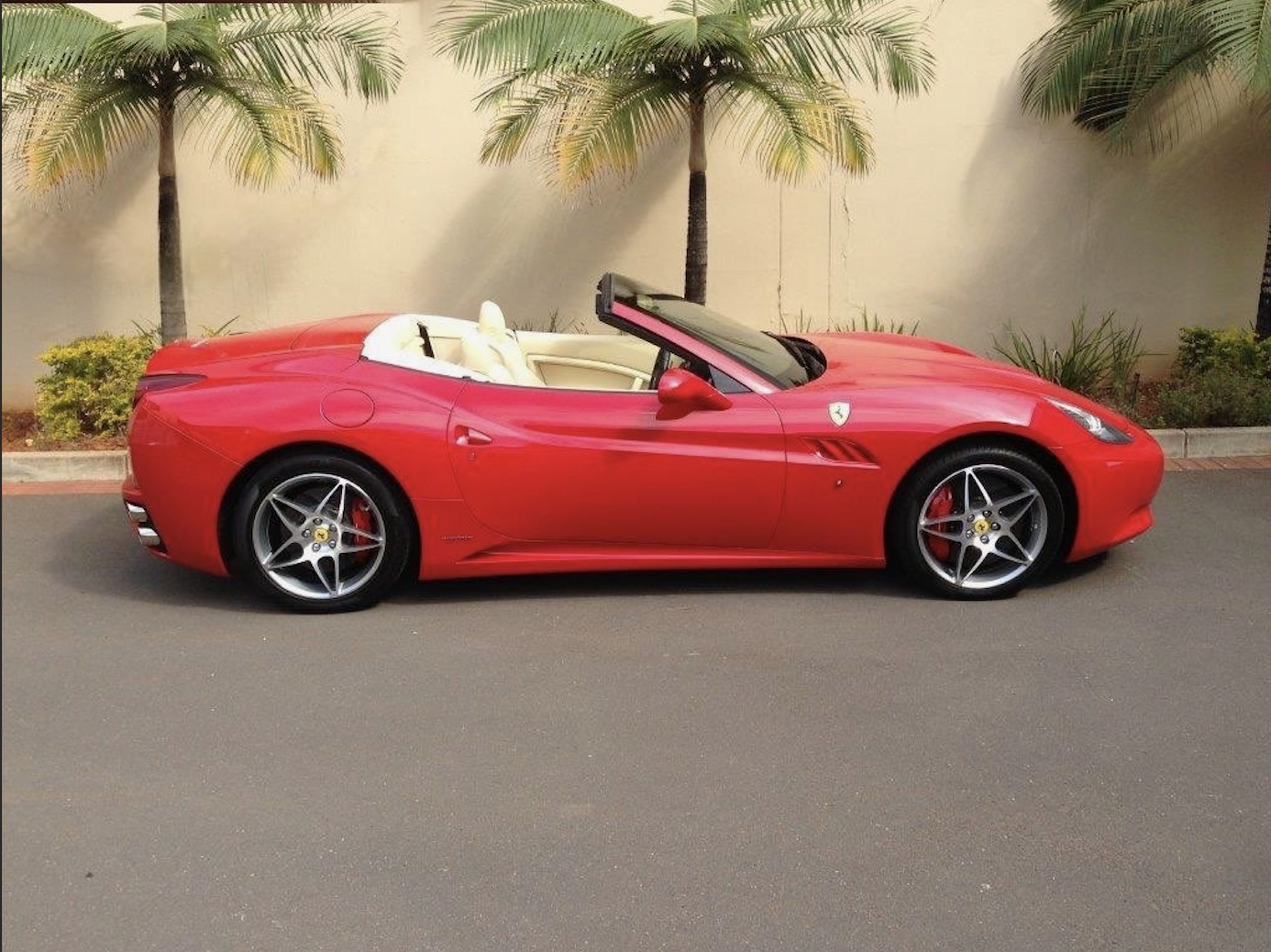 Ferrari California side
